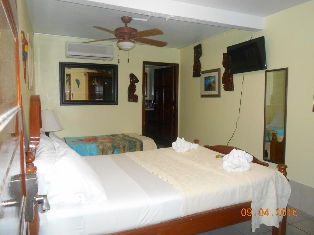 Alan'S Paradise Hotel Placencia المظهر الخارجي الصورة