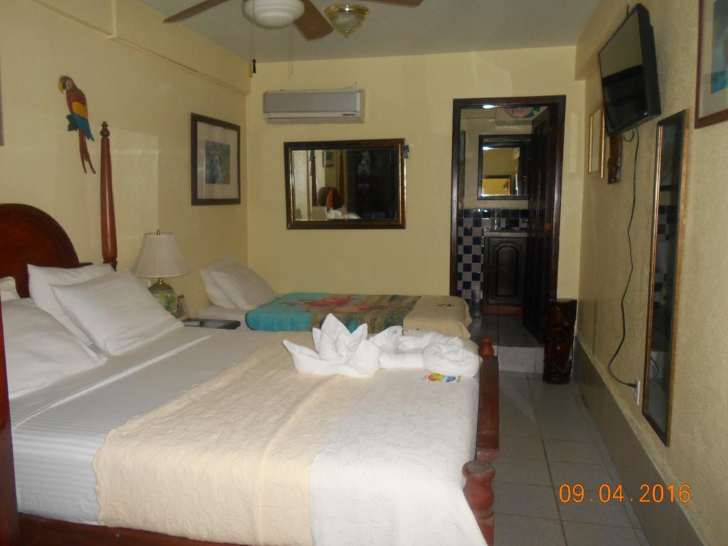Alan'S Paradise Hotel Placencia المظهر الخارجي الصورة