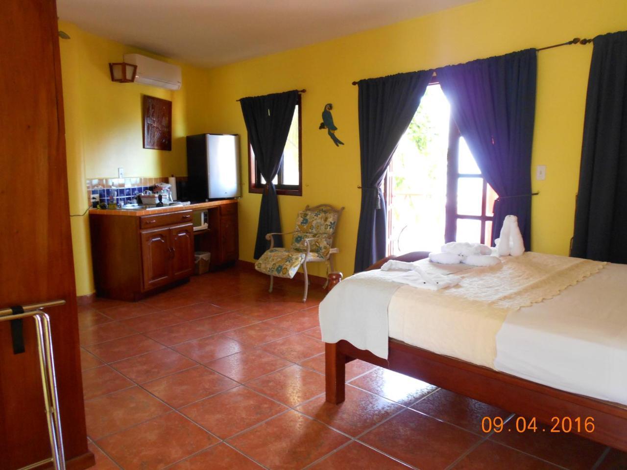 Alan'S Paradise Hotel Placencia المظهر الخارجي الصورة